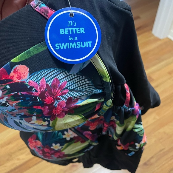 Tropical Floral One-Piece Swimsuit - Picture 2 of 6